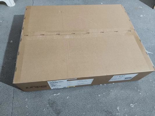 Qfx5120-32c-AFO de Opname van de de havenkant van de Ondernemingsschakelaar 32x100G 1U AC en de Zijuitlaat van PSU
